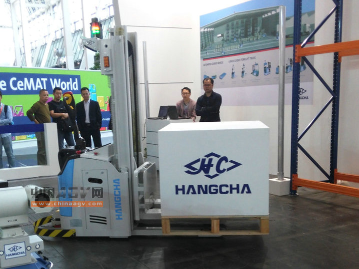 杭叉智能  激光导引AGV托盘堆垛车