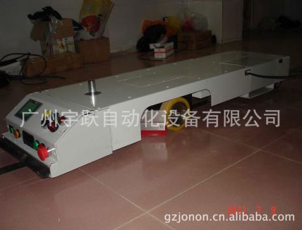 潜伏式AGV