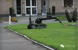 “机器人杀人”引热议，人类应该害怕机器人吗？