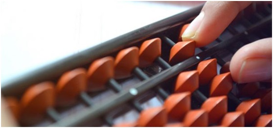 欧铠AGV：仓储物流运输好帮手