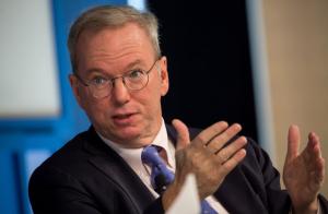 Alphabet董事长施密特：人类比机器人更可怕