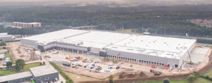 多莫斯物流利用英杰明混合型AGV解决方案对CASA配送中心实现自动化改造