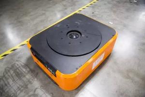 网红快递机器人亲哥哥，扛1吨健步如飞