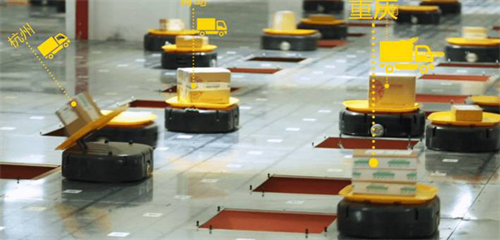 最温柔快递小哥上线，“小橙人”大尺度抢走工作机会