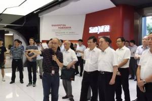 中国工程院周济院长率专家组调研海康威视，考察智能制造新模式