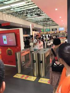 马云的无人超市终于来了，昨天开业，现场火爆……