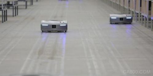 物流业智慧升级 快递机器人使用密度将达每万人5台左右