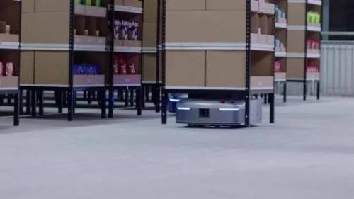 物流再升级，高科技机器人替你忙不停