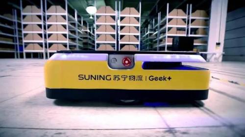 最新黑科技机器人曝光！苏宁S实验室联合Geek+发布M100机器人