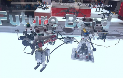 能力暴风在IFA发布伯牙机器人：采用仿生模块设计