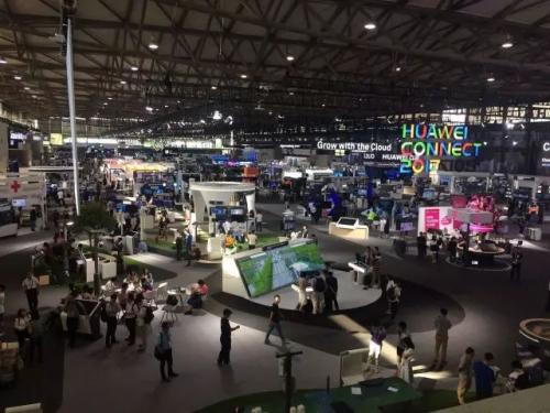 快讯 | Geek+亮相华为全联接大会，多机器人柔性搬运惊艳全场！