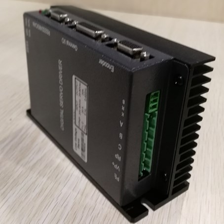 同毅IXL系列低压伺服驱动器