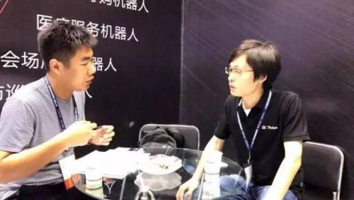 专访 | 爱啃萝卜CEO佘元博：让自主移动机器人像人一样在室内智能行走