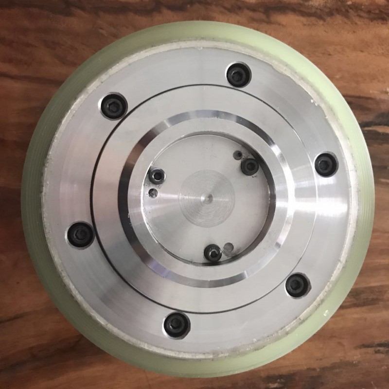 销售全新设计轮式AGV小车物流仓储搬运设备车轮减速机