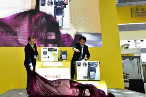 大四喜 | 发那科四款重量级机器人新品齐齐首秀工博会