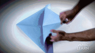 第一款折纸机器人，不仅能伸能缩，还能把人举高高