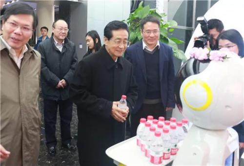 中共中央书记处书记、中央纪委副书记赵洪祝莅临 杭州新松考察指导