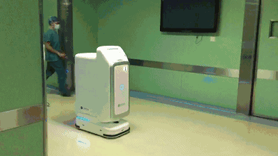 机器人“大白”在协和医院上岗了，送药零失误还会唱歌卖萌
