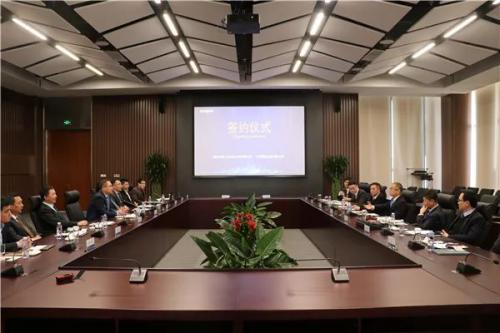 新松公司与万科物流签署战略合作协议