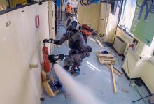 大写的尴尬：意大利消防机器人因动作慢无法胜任救灾任务