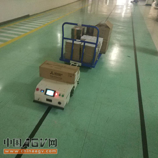 斯锐奇300-1000KG级牵引式AGV  SRA-QY-