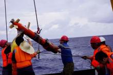 点赞｜无缆水下机器人百米海底的充电传信