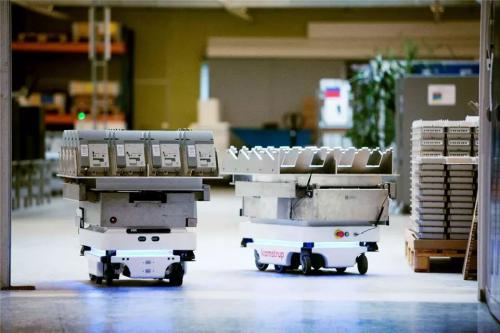 ​Bilingual · Foreign Business丨来自丹麦的机器人如何工作？