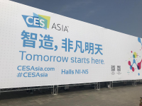 体验水下世界之旅 智能追踪水下机器人亮相亚洲消费电子展