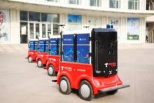 京东快递机器人每天可送1000单 刘强东如是说