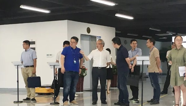 杭州市副市长陈新华调研南江机器人