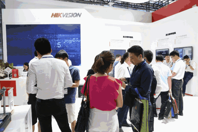 高分辨视觉/3D视觉/AI视觉… 海康机器人三大主题展区全面点亮VisionChina