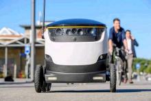 自动配送机器人：悄然到来的变革与12家先行者的“赌注”