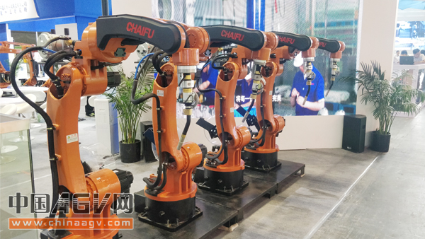 千奇百怪的机器人来了！快来围观