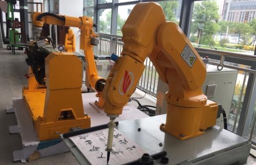 安徽打造机器人全链高地 鼓励境内外名企落户