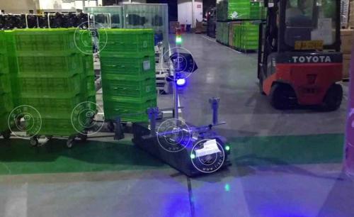 AGV小车与传统物料搬运方式相比具有哪些优点？