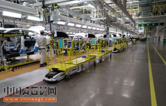 向4000台目标迈进！CSG华晓推动AGV技术应用规模化发展之路