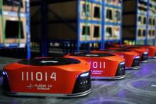 物流机器人在高端大件产品智能仓作业现场