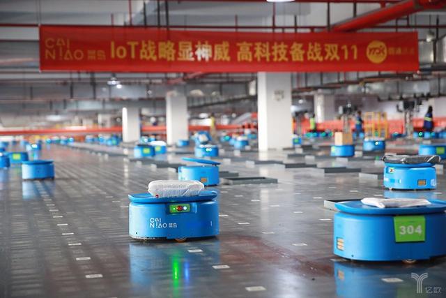 探仓丨菜鸟+圆通正式启用超级机器人分拨中心，50万单/天