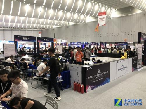 2018互联网+博览会：机器人大赛现场直击