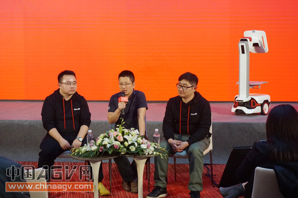 新AI 新物流  Syrius炬星AMR协作机器人首发