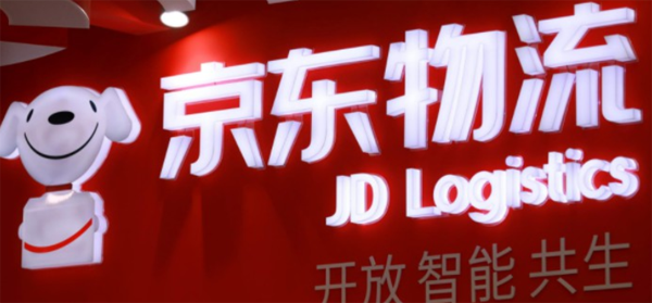 传统仓亟待升级 仓储机器人成追捧对象