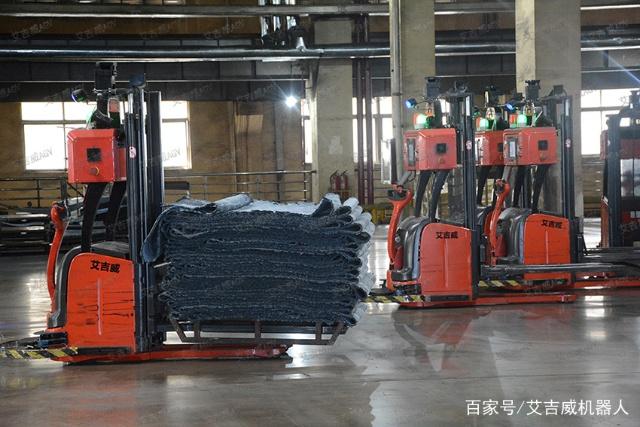 智慧工厂中的AGV叉车智能物流系统