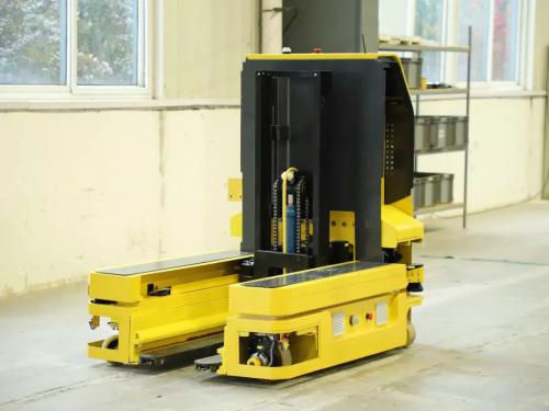 智能AGV“7*24小时”玩着工作！