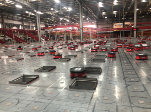 快递送的为何如此快！探秘最先进的分拣机器人