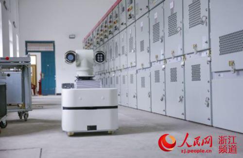 宁波首台变电站户内智能巡检机器人投运