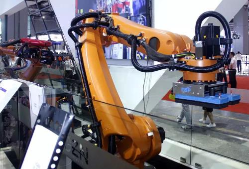 进一步解放人力，码垛机器人市场迅速扩大