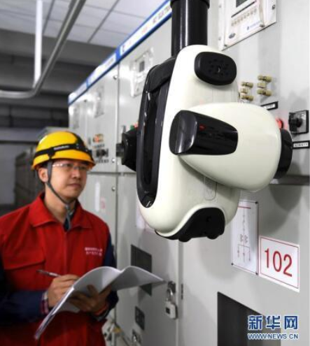 新型电力智能巡检机器人在石家庄投入使用
