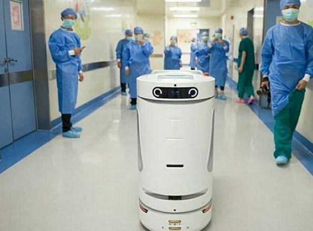 医院物流“黑科技”抢饭碗 机器人一个顶十个