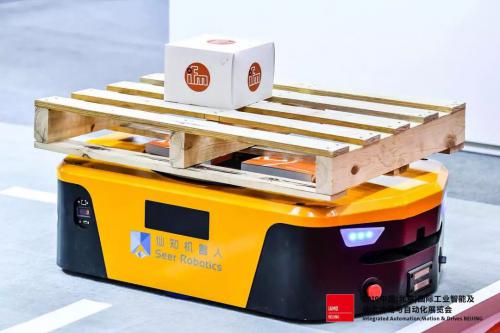 仙知机器人携手易福门，实力亮相IAMD Beijing 2019现场