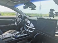 吉利的无人驾驶汽车 能在模拟路上平稳运行